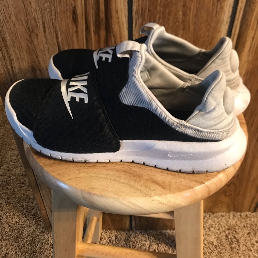 Nike Benassi Slip on recovery shoes